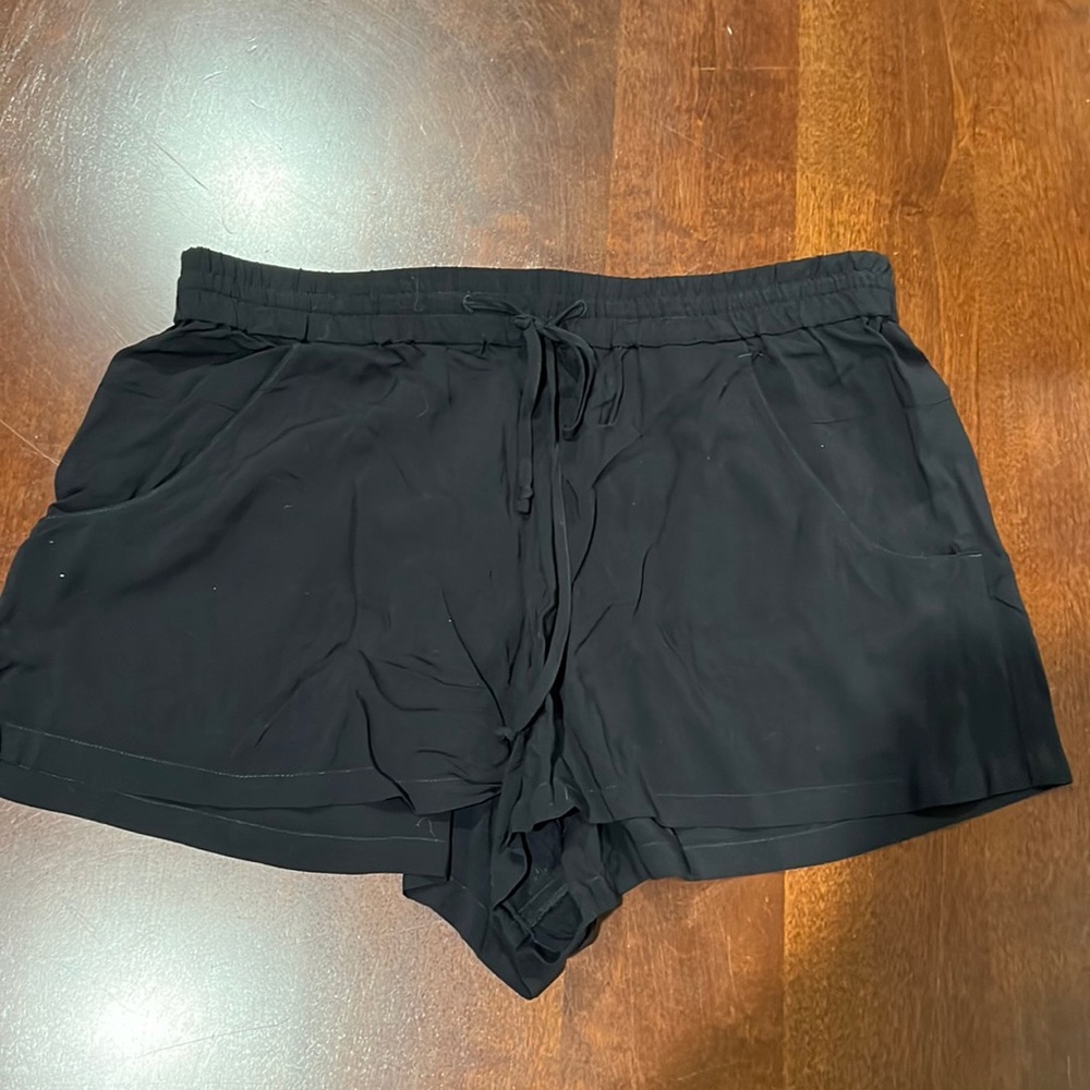 Size 6 Black French Connection Shorts with Pockets